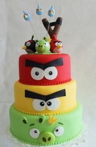 3 emeletes Angry Birds torta