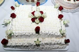 Virágos könyv torta