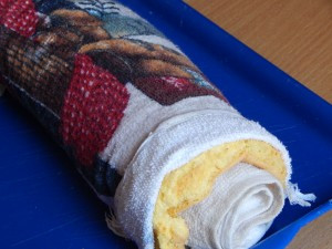 piskótatekercs feltekerve