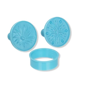 3 részes margaréta és hópehely mintás műanyag sütipecsét szett kiszúróval