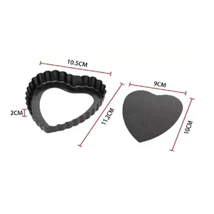 Kivehető aljú szív alakú mini piteforma