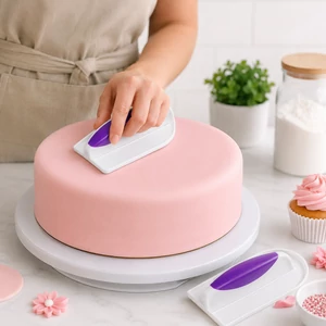 Fondant simító műanyag, lekerekített - tökéletes sima felület minden tortán