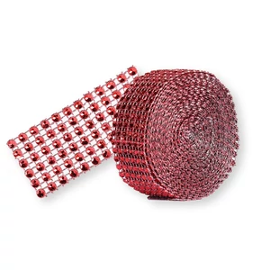 Piros strasszköves szalag tortára