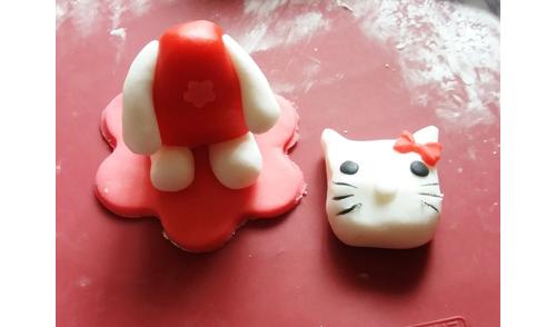 hello-kitty-masnival