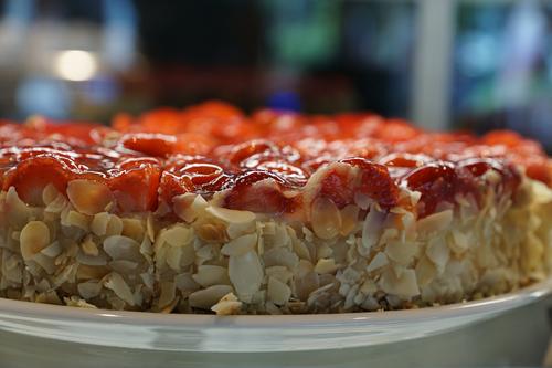 Szép torták - Mandulás epertorta