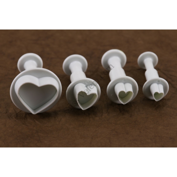 4 részes rugós műanyag szív fondant kiszúró