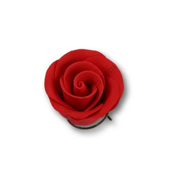 64 db közepes méretű vörös rózsa cukorvirág